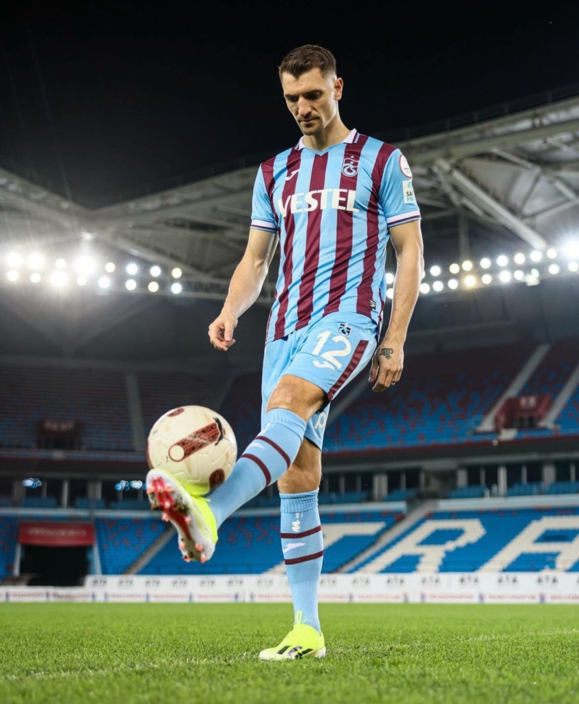 Trabzonspor, başarılı defans oyuncusu